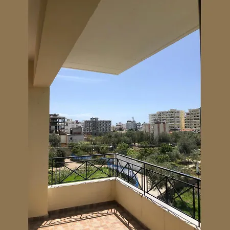 Veizi's Studio Appartamento *