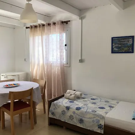 Veizi's Studio Appartamento *