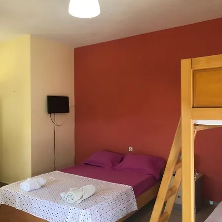 Apartment Veizi's Studio Himare